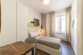 Guest Roma House