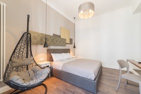 Guest Roma House