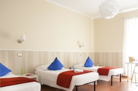 Des Artistes Budget Rooms