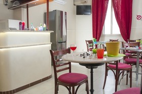 Des Artistes Budget Rooms