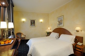 Al Manthia Hotel