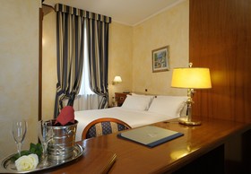 Al Manthia Hotel