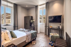Hotel 77