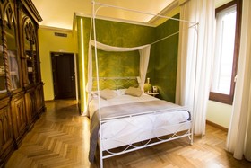 Hotel Caravita