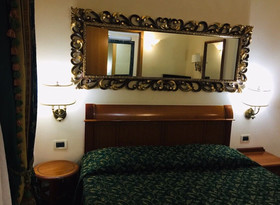 Hotel Champagne Palace