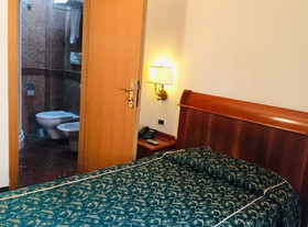 Hotel Champagne Palace