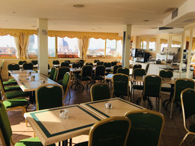 Hotel Champagne Palace