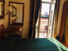 Hotel Champagne Palace