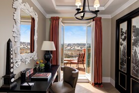 Hotel de la Ville, a Rocco Forte Hotel