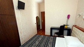 Hotel Roma Room