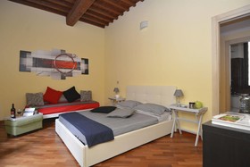 House & The City Colosseo Apartments