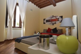 House & The City Colosseo Apartments