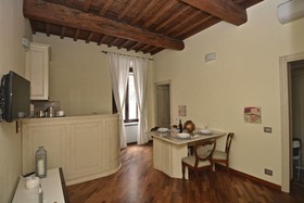 House & The City Colosseo Apartments