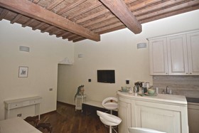House & The City Colosseo Apartments