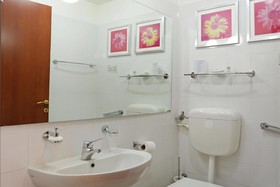 Houspitality Flowers B&B