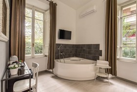 Imperial 78 Guest House