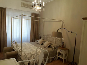 La Piazzetta Delle Regine