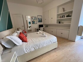 Mia House