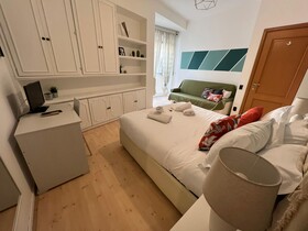 Mia House