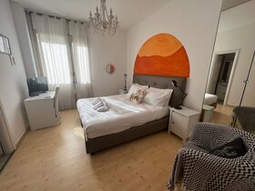 Mia House