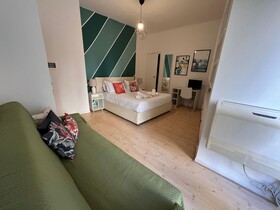 Mia House