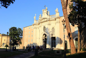 Mirko Luxury Inn