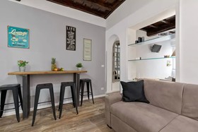 Monti House 118
