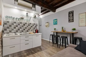 Monti House 118