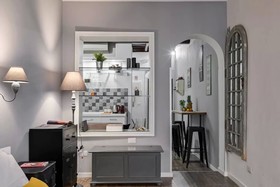 Monti House 118