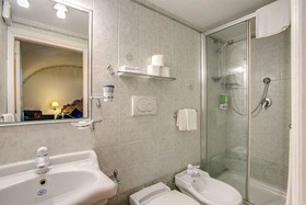 Navona Gallery & Garden Suites