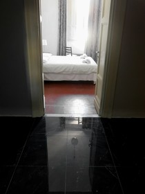Nik House