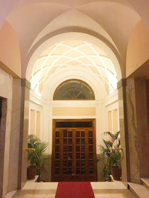 Nik House