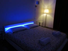 Nik House