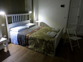 Nik House