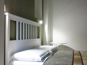 Nik House