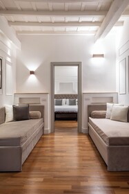 Palazzo Goldoni Condotti Collection