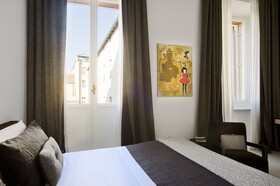 Piazza di Spagna 9