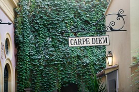 Piazza di Spagna 9