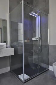 Place 24 Suites & Wellness