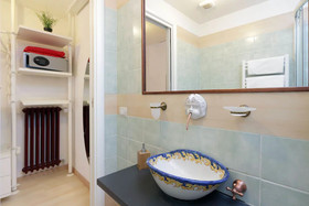 Quo Vadis Inn