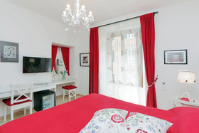 Quo Vadis Inn
