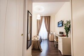 Relais De L'Opera
