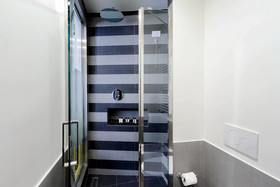 Roma Five Suites