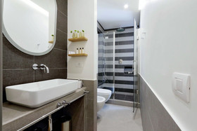 Roma Five Suites