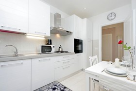 Roman Holiday Charming