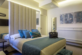 Room 230 Roma Luxury Suites