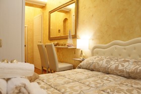 San Pietro Golden Rooms