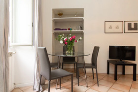 Santonofrio Apartments