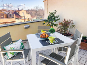 Santonofrio Apartments