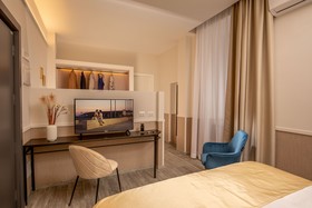 Sophie Terrace Hotel